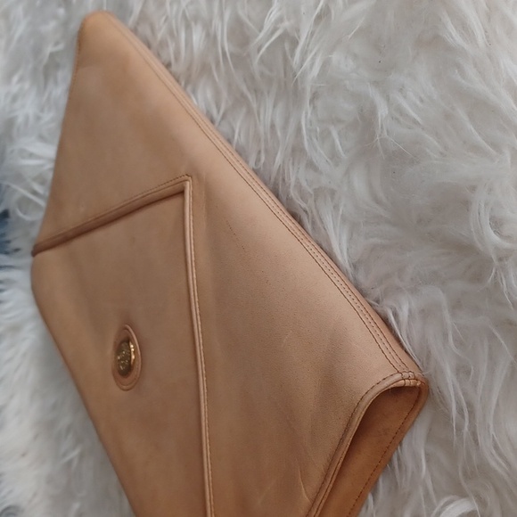 Vintage  leather  clutch - Picture 4 of 16